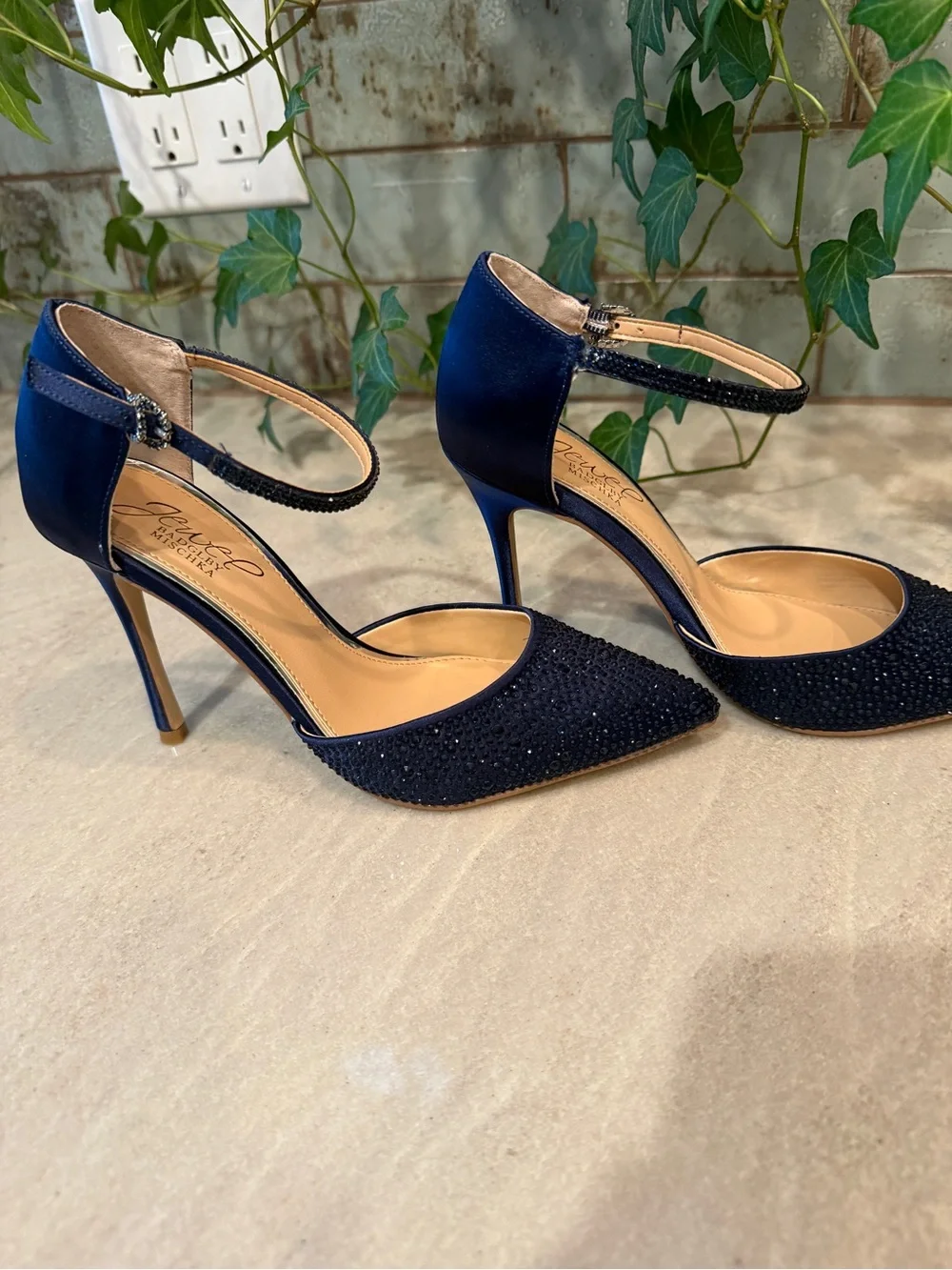 Jewel by Badgley Mischka Navy Blue Rhinestone Pointed-Toe Stilettos Size 5